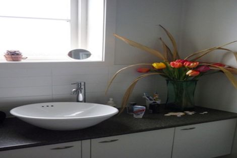 Photo of property in 21 Alberta Street, Point Chevalier, Auckland, 1022