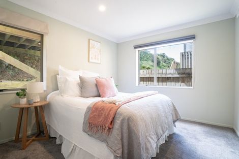 Photo of property in 24 Erlestoke Crescent, Churton Park, Wellington, 6037