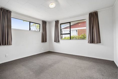 Photo of property in 30 Beechdale Crescent, Pakuranga Heights, Auckland, 2010