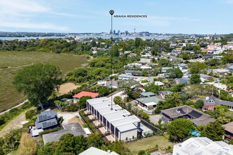 Photo of property in 21b Arahia Street, Northcote, Auckland, 0627