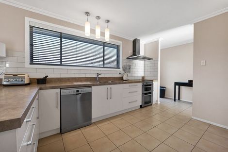 Photo of property in 17 Dives Avenue, Hawera, 4610