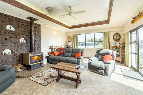 Photo of property in 42 Rhodes Street, Carterton, 5713