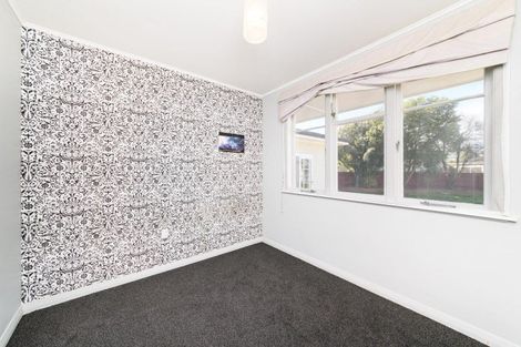 Photo of property in 11 Kent Crescent, Awapuni, Palmerston North, 4412