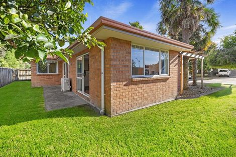 Photo of property in 76 Nielsen Gardens, Rototuna, Hamilton, 3210