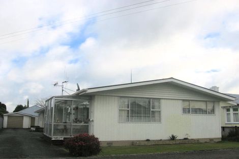 Photo of property in 38 Kingswood Street, Takaro, Palmerston North, 4412