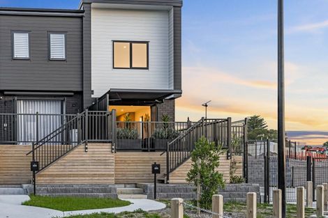 Photo of property in 13/10 Ngaroma House Drive, Hobsonville, Auckland, 0616