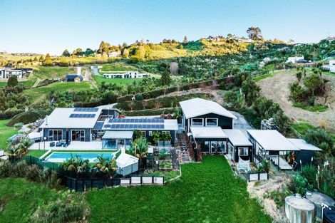 Photo of property in 189 Point View Drive, East Tamaki Heights, Auckland, 2016