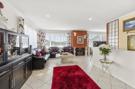 Photo of property in 5 Beverley Grove, Paparangi, Wellington, 6037