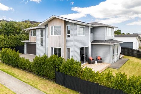 Photo of property in 2 Boocock Crescent, Orewa, 0931