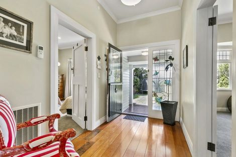 Photo of property in 32 Rothsay Road, Ngaio, Wellington, 6035