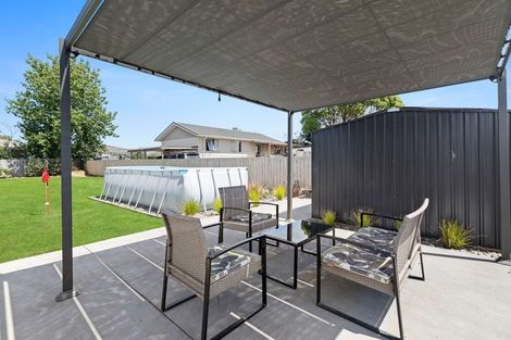 Photo of property in 16 Te Moau Avenue, Parakai, 0830