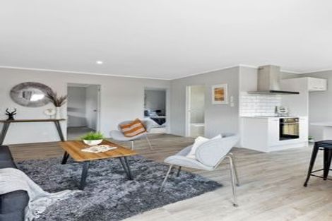 Photo of property in 94a Beach Haven Road, Beach Haven, Auckland, 0626