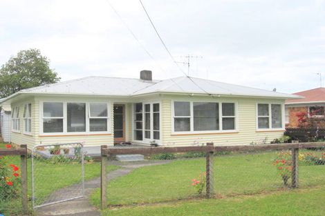 Photo of property in 2/29 Royston Street, Rosehill, Papakura, 2113