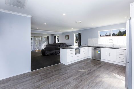 Photo of property in 1 Wyoming Grove, Totara Park, Upper Hutt, 5018