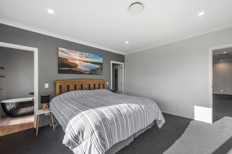 Photo of property in 13 Sparrowhawk Way, Kinloch, Taupo, 3377