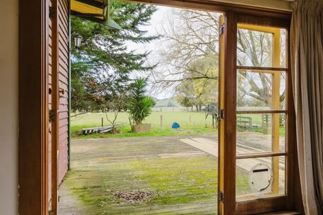 Photo of property in 80674 Masterton Road, Woodville, 4999