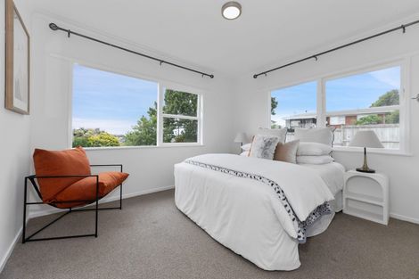 Photo of property in 8 Hauraki Crescent, Pinehill, Auckland, 0632