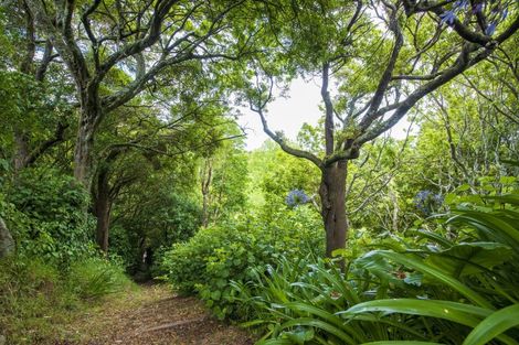 Photo of property in 7-9 Shotover Grove, Waikanae, 5036