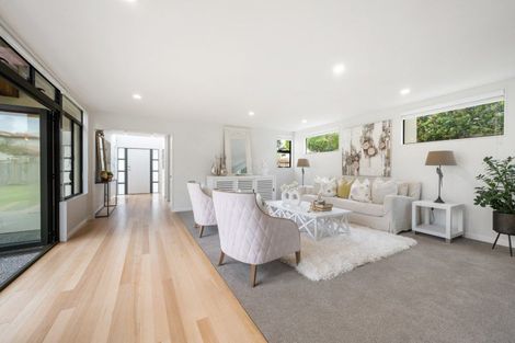 Photo of property in 37 Westerham Drive, Dannemora, Auckland, 2016