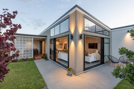 Photo of property in 5 Royal Crescent, Papamoa, 3118