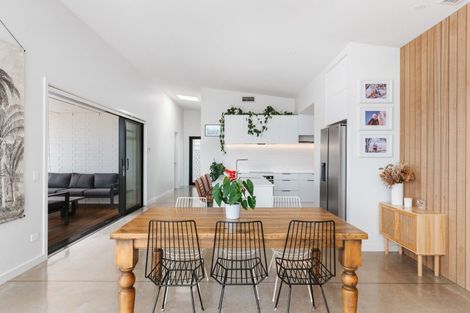 Photo of property in 5 Royal Crescent, Papamoa, 3118