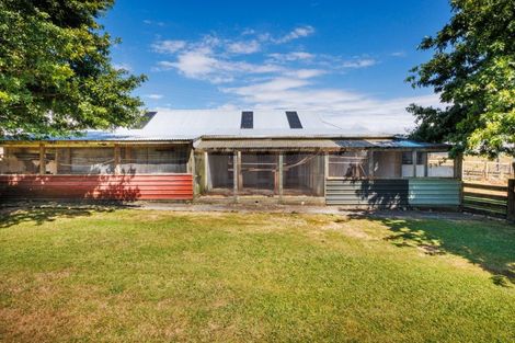 Photo of property in 124 Pahiatua Aokautere Road, Aokautere, Palmerston North, 4471