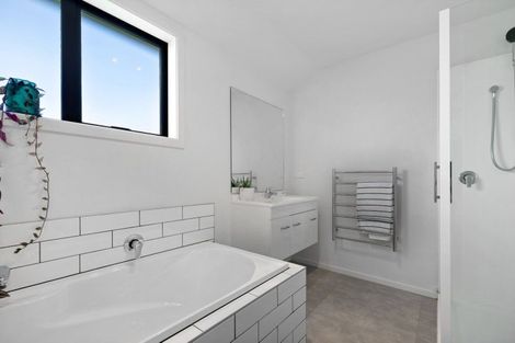 Photo of property in 14 Teal Place, Lake Hawea, Wanaka, 9382