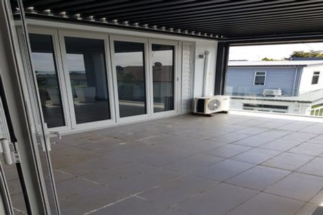 Photo of property in 217 East Coast Road, Campbells Bay, Auckland, 0620