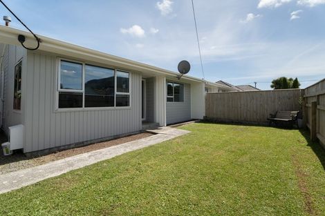 Photo of property in 47a Duncan Street, Tawa, Wellington, 5028