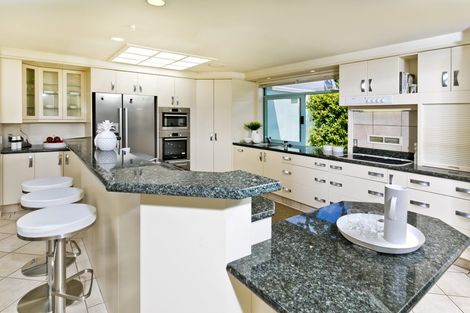 Photo of property in 32 Whitby Crescent, Mairangi Bay, Auckland, 0630