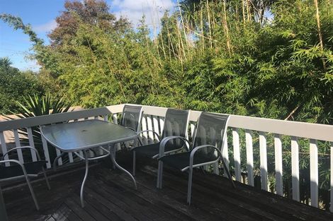 Photo of property in 17 Lyndhurst Road, Te Atatu South, Auckland, 0610