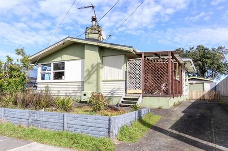 Photo of property in 30 Belair Avenue, Blagdon, New Plymouth, 4310