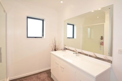 Photo of property in 77 Beach Street, Waikouaiti, 9510