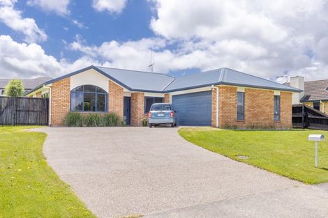 Photo of property in 61 Saint James Drive, Huntington, Hamilton, 3210