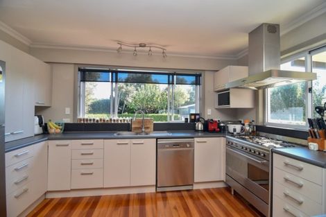 Photo of property in 23 Armstrong Avenue, Carterton, 5713