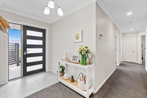 Photo of property in 10g Tupare Place, Highlands Park, New Plymouth, 4312