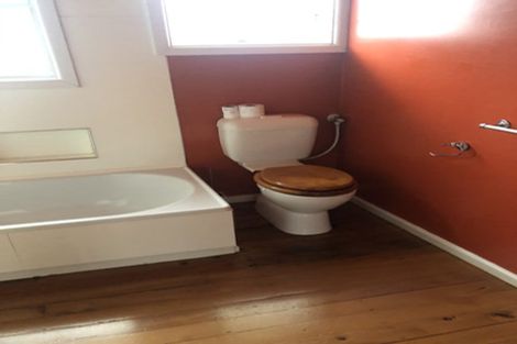 Photo of property in 122 Estuary Road, South New Brighton, Christchurch, 8062