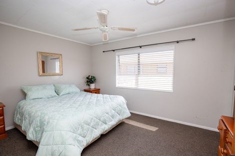 Photo of property in 14 Miller Place, Ngatea, 3503