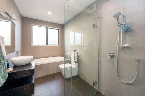 Photo of property in 1 Clearview Street, Wanaka, 9305