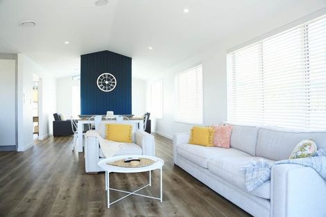 Photo of property in 33 Kia Kaha Drive, Snells Beach, 0920