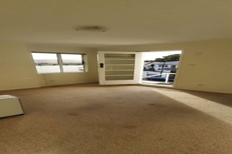 Photo of property in 64 Rolleston Street, Mount Cook, Wellington, 6021