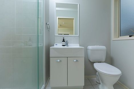 Photo of property in 8 Lucienne Drive, Ranui, Auckland, 0612