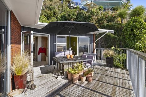 Photo of property in 3 Weston Street, Moturoa, New Plymouth, 4310