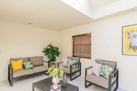 Photo of property in 243 The Esplanade, Petone, Lower Hutt, 5012