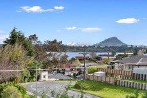 Photo of property in 27 Waikite Road, Welcome Bay, Tauranga, 3112