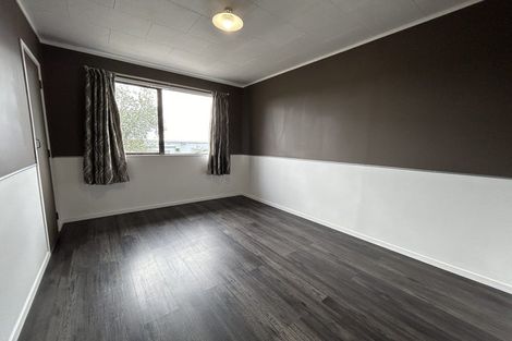 Photo of property in 13 Farwood Drive, Henderson, Auckland, 0612