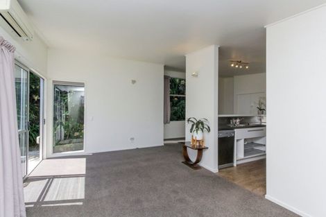 Photo of property in 12 Nevada Drive, Merrilands, New Plymouth, 4312