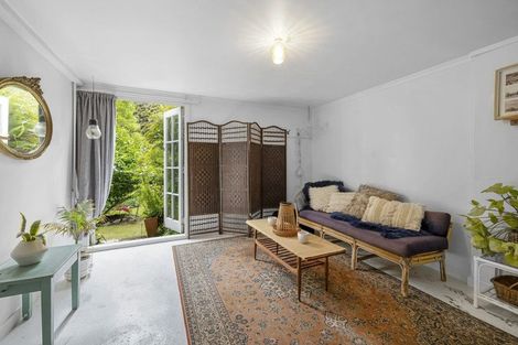 Photo of property in 126 Huatoki Street, Frankleigh Park, New Plymouth, 4310