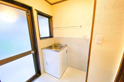 Photo of property in 18 Woodhouse Place, West Harbour, Auckland, 0618