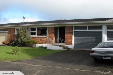 Photo of property in 2/162 Onewa Road, Northcote, Auckland, 0627